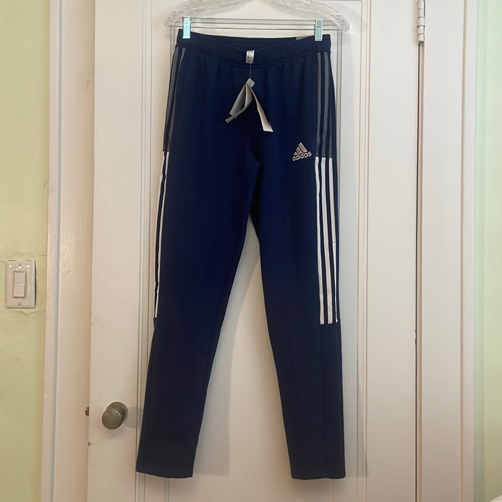 NWT Adidas tapered leg pant.